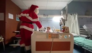 Le père Noël est passé à l’hôpital de Cambrai