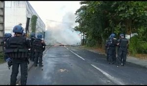 Guadeloupe: tensions autour du CHU, présence policière (2)