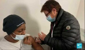 Covid-19 : à Marseille, les primo-vaccinés affluent