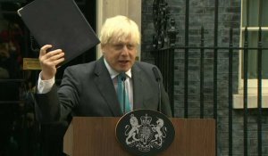 Royaume-Uni: Johnson promet son "fervent" soutien à Truss
