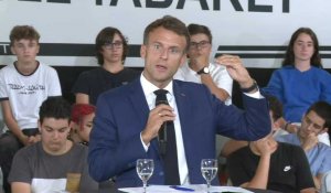 Réforme du lycée professionnel: Macron veut "valoriser" l'apprentissage