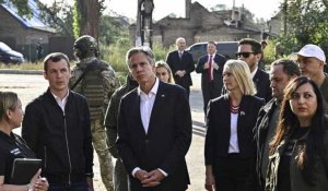 Ukraine : Antony Blinken en visite à Kyiv promet 2,8 milliards de dollars d'aide
