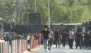 Des pro-Sadr se rassemblent à l'extérieur de l'ultrasécurisée Zone verte de Bagdad