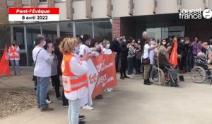 VIDÉO. « Soignants usés » : une grève à l’Ehpad de Pont-l’Eveque