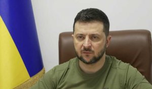 Zelensky craint des "dizaines de milliers de morts" à Marioupol