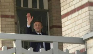 Présidentielle: Emmanuel et Brigitte Macron rentrent chez eux après avoir voté