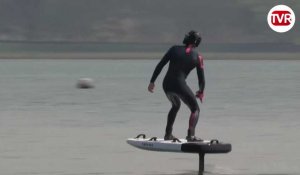 VIDÉO. Ce surf nouvelle génération permet de voler sur l'eau