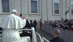 Au Vatican, l'audience du pape fait son retour place Saint-Pierre