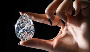 'The Rock': This is the largest white diamond ever up for auction