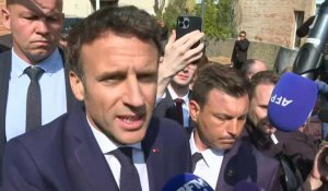 Emmanuel Macron veut continuer d'aller sur le terrain pour "écouter, convaincre et agir"