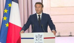 Réinvesti, Macron promet "une France plus forte" et "une planète plus vivable"