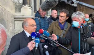Calais : le directeur de l’OFII rencontre les grévistes de la faim qui soutiennent les migrants