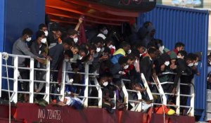 Italie : plus de 800 migrants débarquent en Sicile, secourus par l'ONG Sea Eye