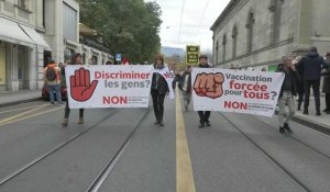 Plusieurs milliers de personnes contre les mesures anti-Covid à Genève