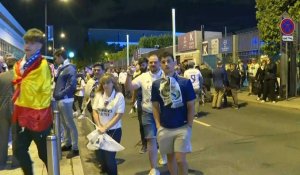 Foot/C1: les spectateurs quittent le Stade de France après la victoire du Real Madrid