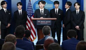 Un célèbre boys band sud-coréen à la Maison Blanche pour dénoncer le racisme