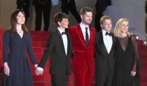 Cannes: l'équipe du film "Close" de Lukas Dhont sur le tapis rouge
