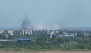 De la fumée s'élève sur Severodonetsk, les combats dans l'est à un niveau "d'intensité maximale"