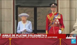 Jubilé de la reine : apparition d'Elizabeth II au balcon de Buckingham Palace