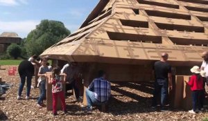 Insolite à Douai : au parc Arkéos, ils construisent une copie de la motte féodale… en carton