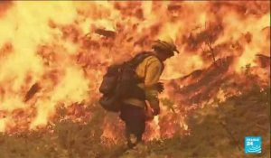 États-Unis : un violent incendie continue de s'étendre en Californie