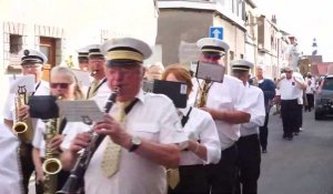 À Grand-Fort-Philippe, une procession en musique