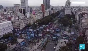 Argentine : des milliers de personnes manifestent contre la hausse du coût de la vie