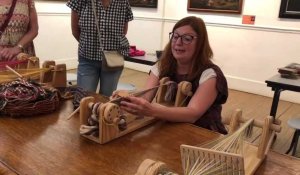 Apprendre à tisser à la gauloise au musée Jeanne d’Aboville de La Fère