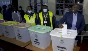 Le candidat à la présidence du Kenya William Ruto vote