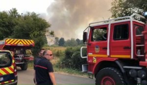 VIDÉO. Les pompiers sur le front de l'incendie au nord de Baugé-en-Anjou