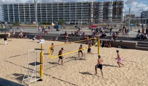 Les tournois d'été de beach-volley se terminent bientôt !