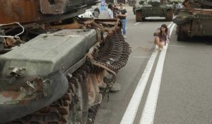 Ukraine : du matériel militaire russe exposé à Kiev avant la fête de l'indépendance