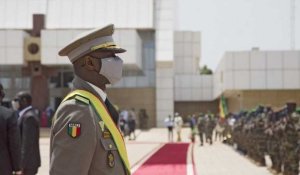 Mali : le colonel Goïta investi président de la transition