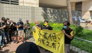Comparution de dirigeants d'Apple Daily à Hong Kong, les soutiens se réunissent