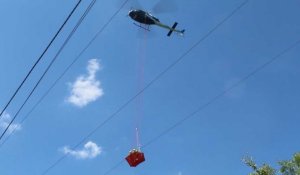Somain : de nouvelles balises installées par hélicoptère sur les câbles électriques