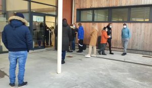 Calais : les élèves de l'école Condé, fermée à cause des dégâts de la tempête, ont fait leur rentrée au centre Coluche