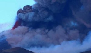 Nouvelle éruption volcanique de l'Etna en Sicile