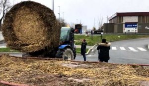 Amiens les agriculteurs bloquent la ville