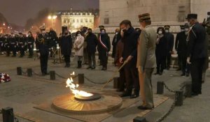 Holocauste: Macron ravive la flamme sur la tombe du Soldat inconnu