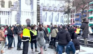 Le convoi de la liberté: entre 100 et 200 manifestants rassemblés aux abords de la place Sainte-Catherine
