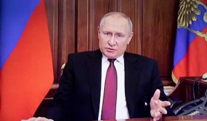 Guerre en Ukraine : le président russe Vladimir Poutine lance l'offensive