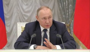 Invasion de l'Ukraine: "aucun autre moyen" pour défendre la Russie, dit Poutine