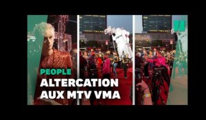 Altercation entre Conor McGregor et Machine Gun Kelly sur le tapis rouge des MTV VMA