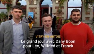 Cadeaux, réactions... Revivez la rencontre entre Dany Boon et Léo, Wilfried et Franck à Vitry-en-Artois