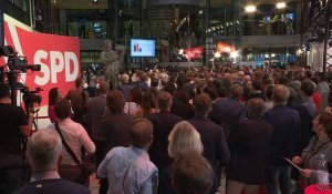 Allemagne : Réaction des partisans du SPD à l'annonce des résultats des élections législatives