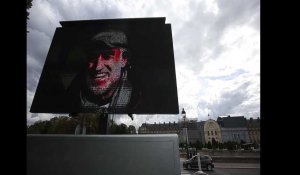 Hommage à Jean-Paul Belmondo aux invalides à Paris
