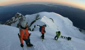 La Compagnie des guides de Chamonix célèbre ses 200 ans au sommet du Mont-Blanc