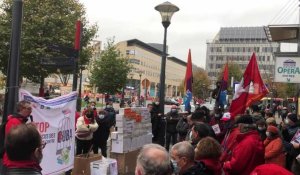 « Non au blocus contre Cuba » scandé devant ING et BNP à Liège