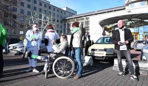 Manifestation contre l'obligation vaccinale du personnel soignant devant le CHR de Namur