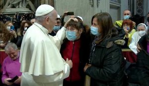 A la veille de la journée mondiale, le pape François dénonce les violences faites aux femmes